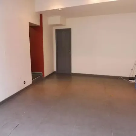 Agreable Maison De Ville, Proche Du Centre Ville *