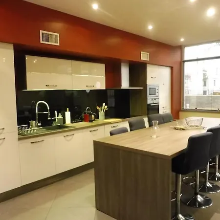 펜션 Agreable Maison De Ville, Proche Du Centre Ville 비시